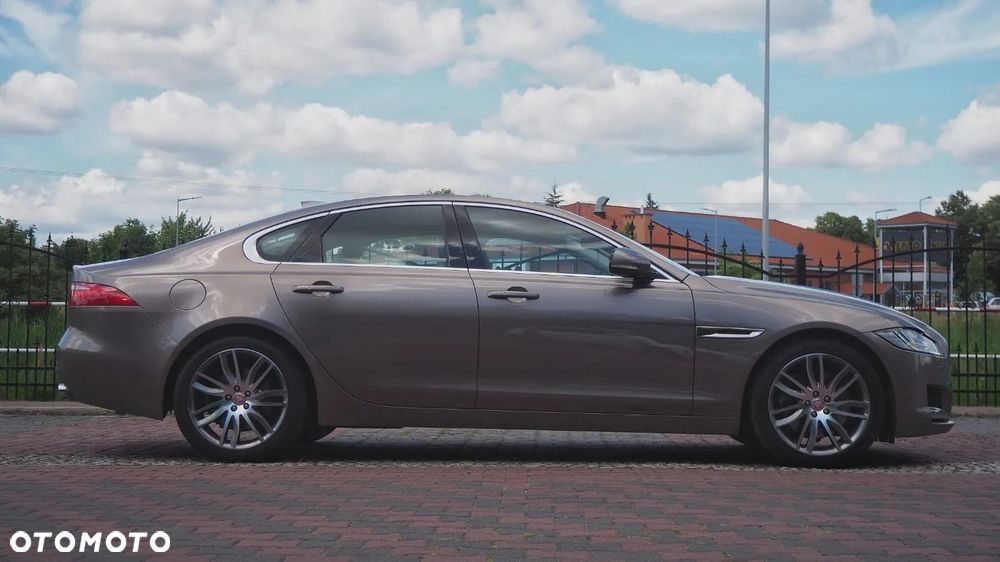 Jaguar XF 3.0 TDV6 Prestige - 3