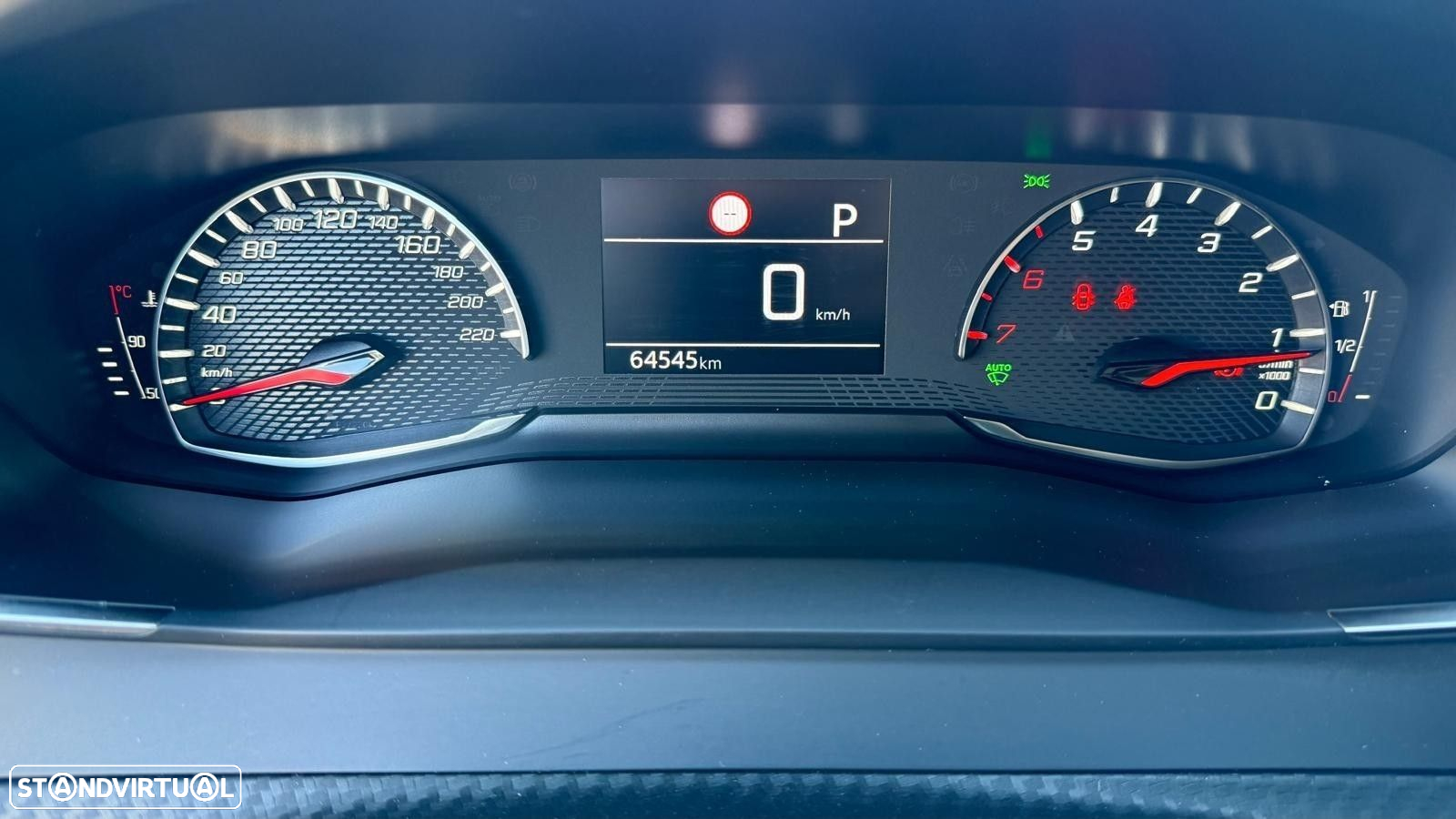 Peugeot 2008 1.2 PureTech Allure Pack EAT8 - 28