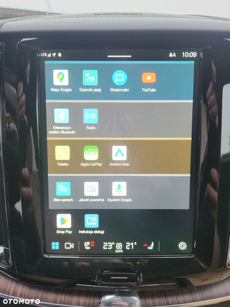 Volvo XC 60 B4 D AWD Ultimate Dark - 29