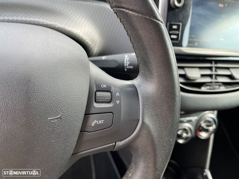 Peugeot 2008 1.5 BlueHDi Signature - 29