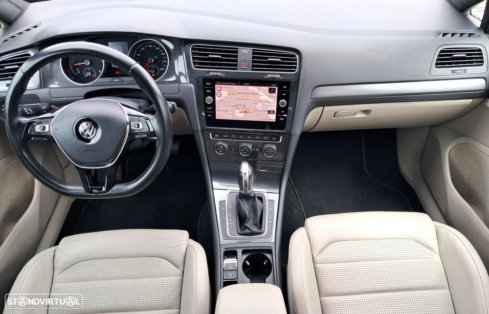 Volkswagen Golf Variant 1.6 TDi Confortline DSG — fotografia 11