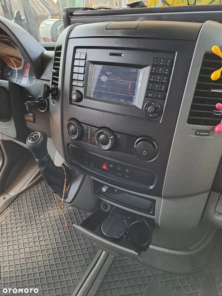Mercedes-Benz SPRINTER - 15