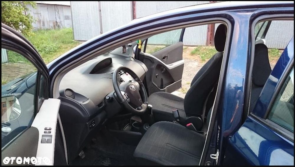 Toyota Yaris - 3