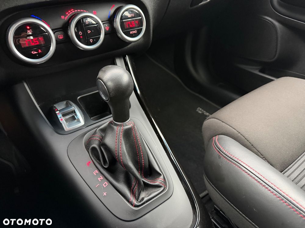 Alfa Romeo Giulietta 1.4 TB MultiAir Distinctive TCT - 27