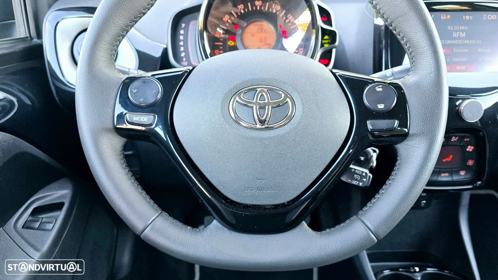 Toyota Aygo 1.0 X-Clusiv - 26