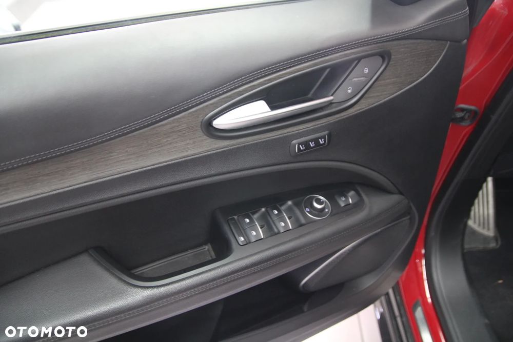 Alfa Romeo Stelvio 2.2 JTDM TI Q4 - 16
