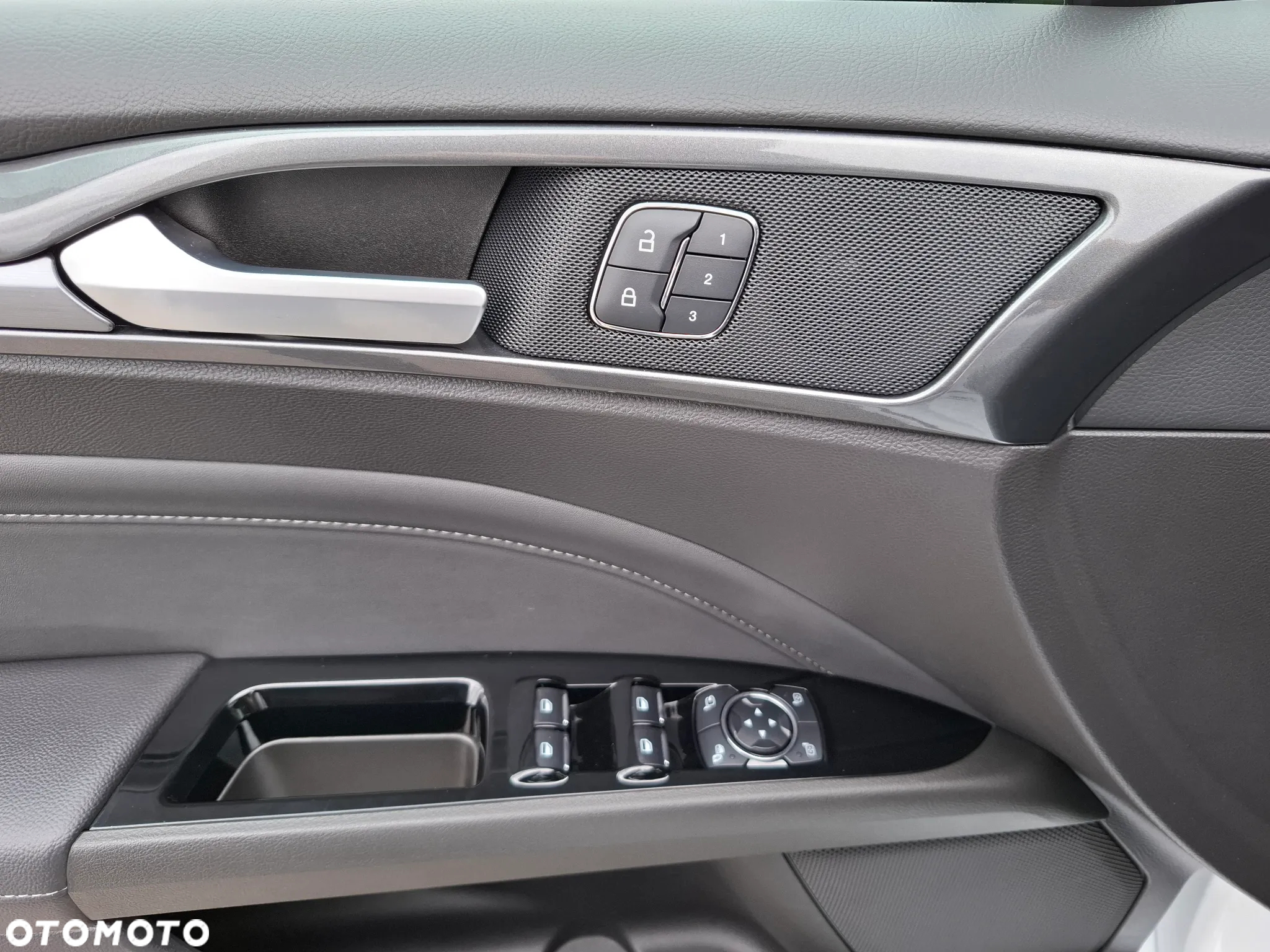 Ford Mondeo 2.0 EcoBlue Titanium - 16