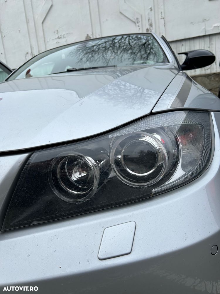 BMW Seria 3 330i - 8