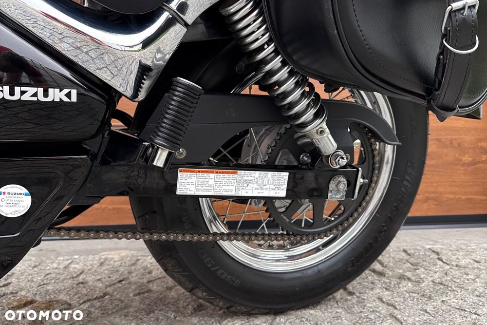 Suzuki Intruder - 24