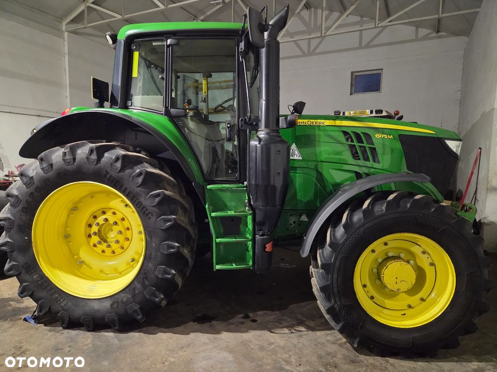 John Deere 6175M