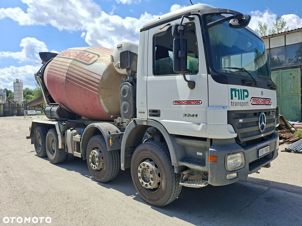 Versalift Actros 3241 B 8X4/4 - 3