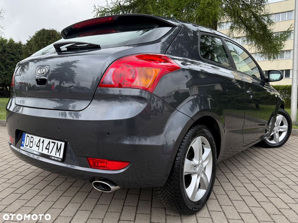 Kia Ceed 1.4 CVVT Dream Team Edition - 22