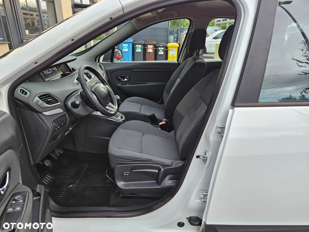 Renault Scenic 1.6 16V TomTom Edition - 9