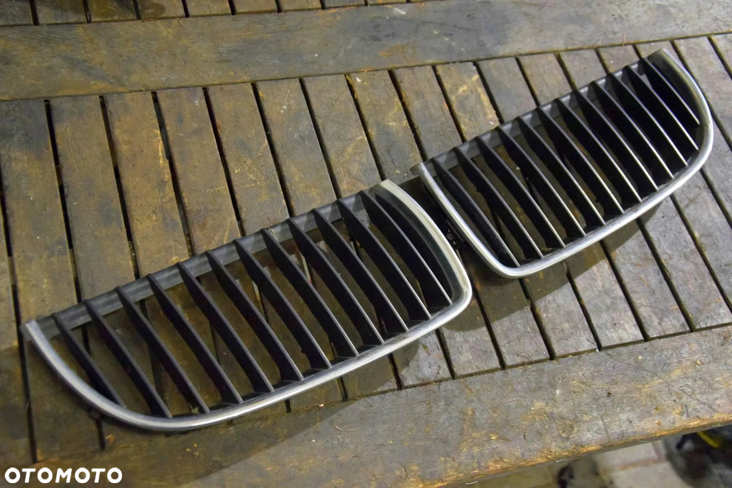 BMW E90 E91 Nerka prawa / lewa Atrapa chłodnicy grill - 2