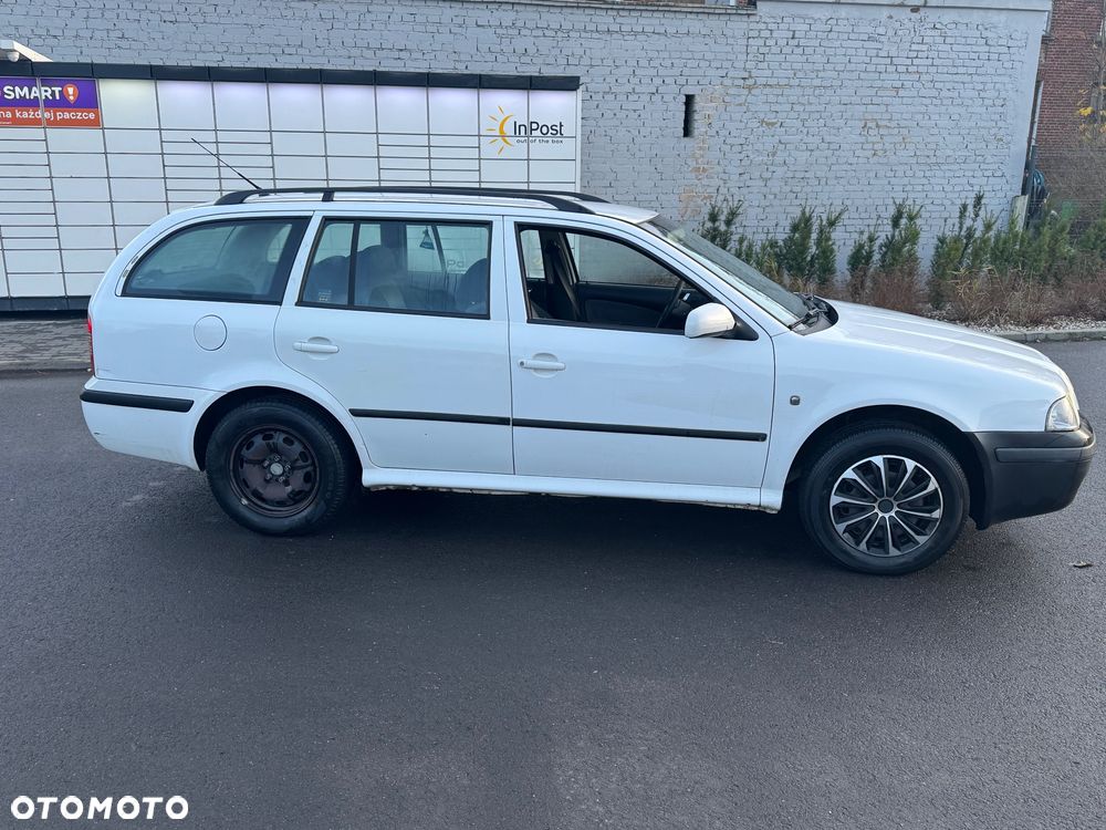 Skoda Octavia 1.6 Active - 4