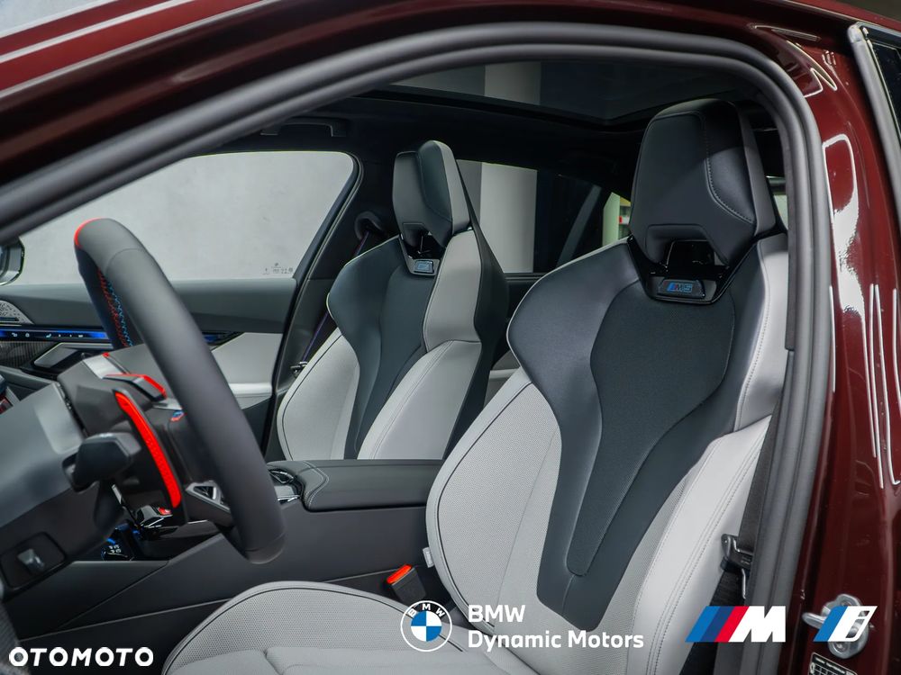 BMW M5 xDrive - 15