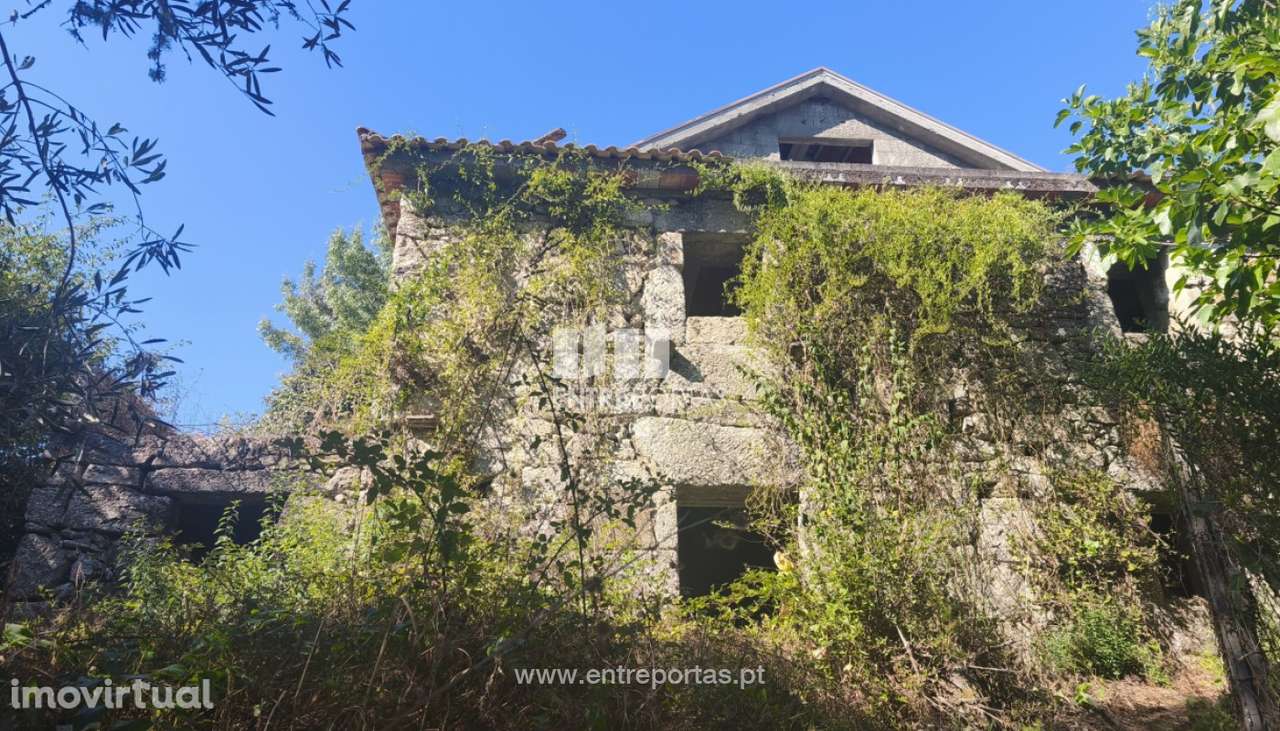 Venda de Moradia em pedra, Rio Cabrão, Arcos de Valdevez - Grande imagem: 3/28