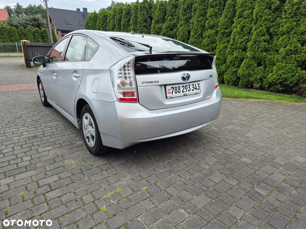 Toyota Prius - 8