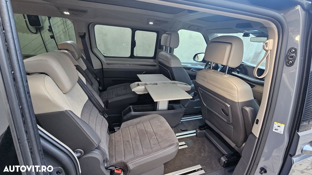 Volkswagen Multivan - 10