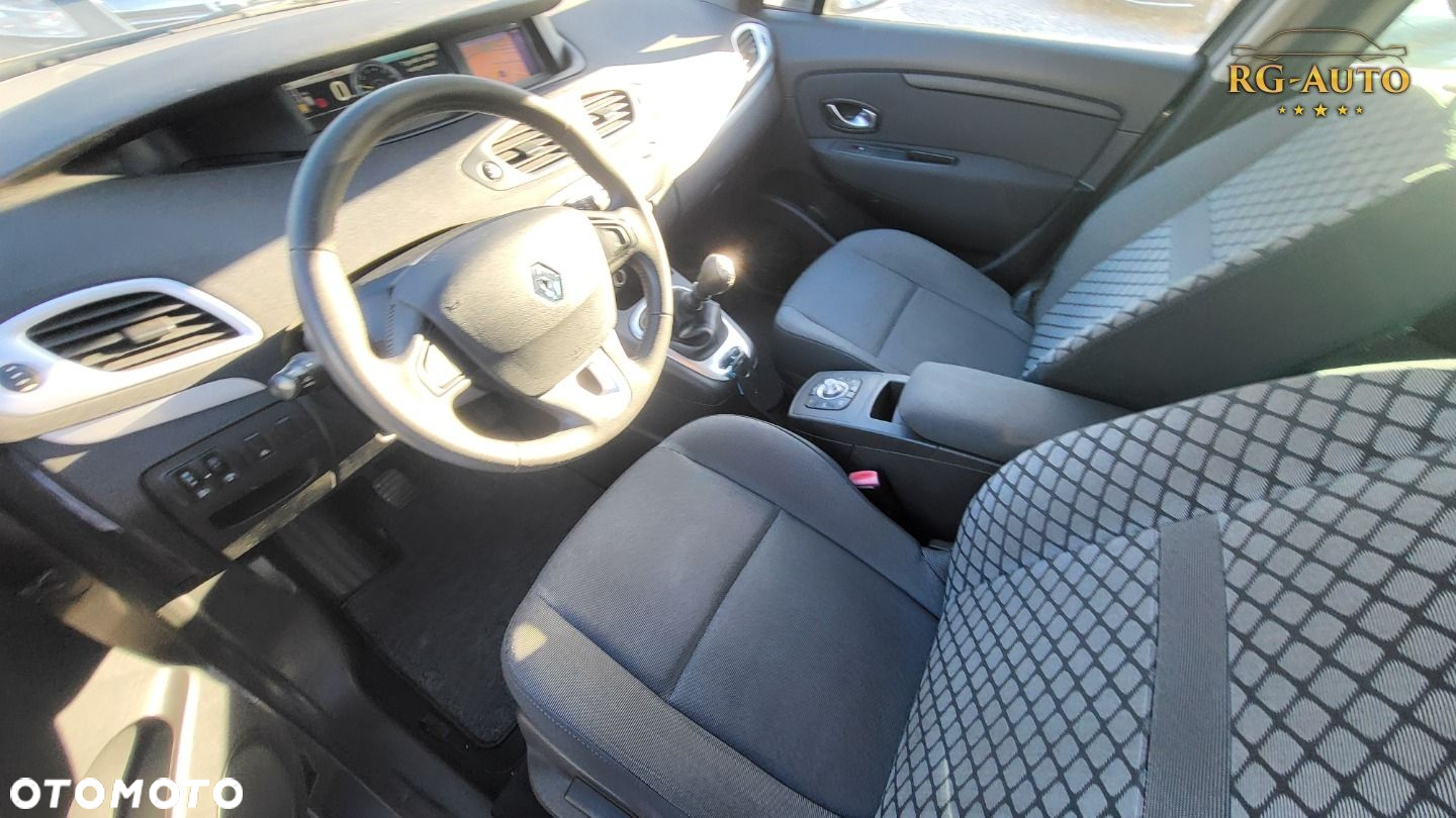 Renault Scenic - 24