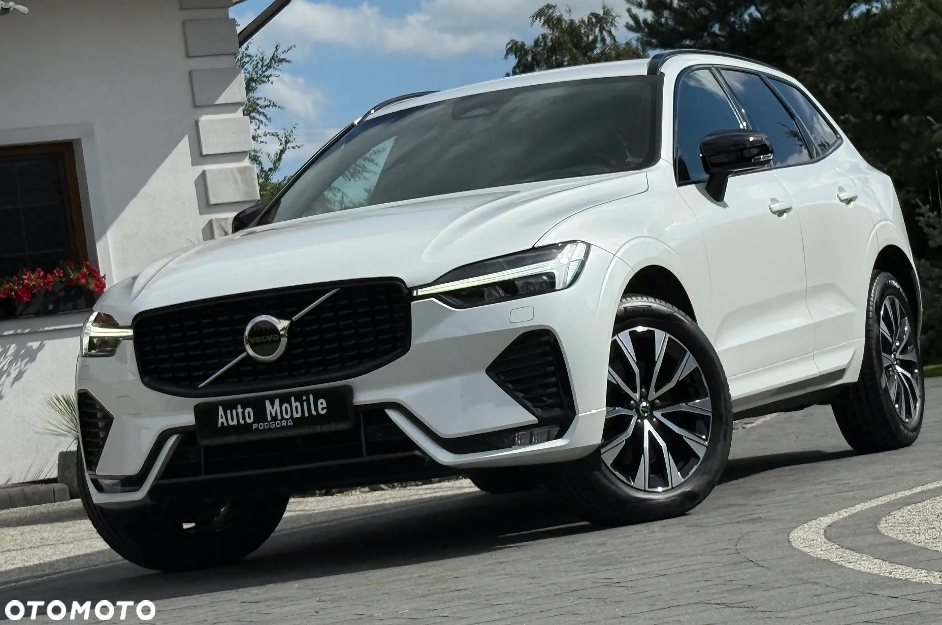 Volvo XC 60 B4 D AWD Plus Dark - 2