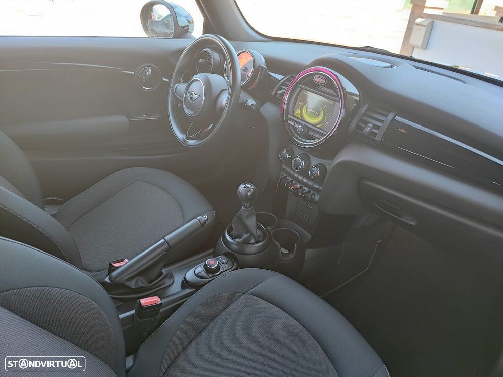 MINI 3 Portas One First - 11