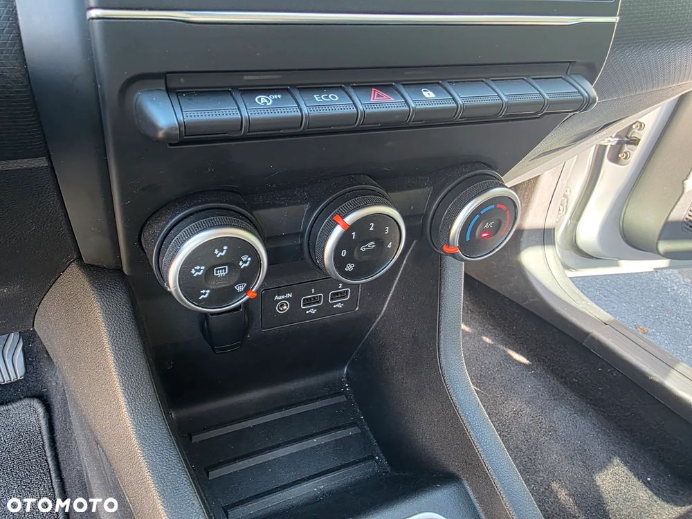 Renault Clio BLUE dCi 85 BUSINESS EDITION - 22