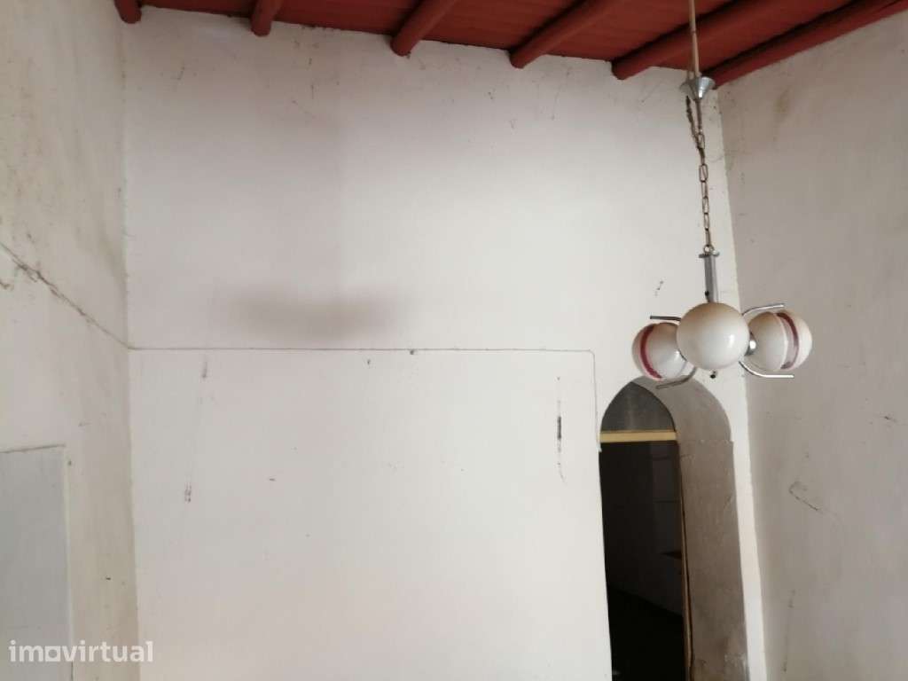 Moradia em banda de tipologia T1 situado em Moura - Grande imagem: 2/9