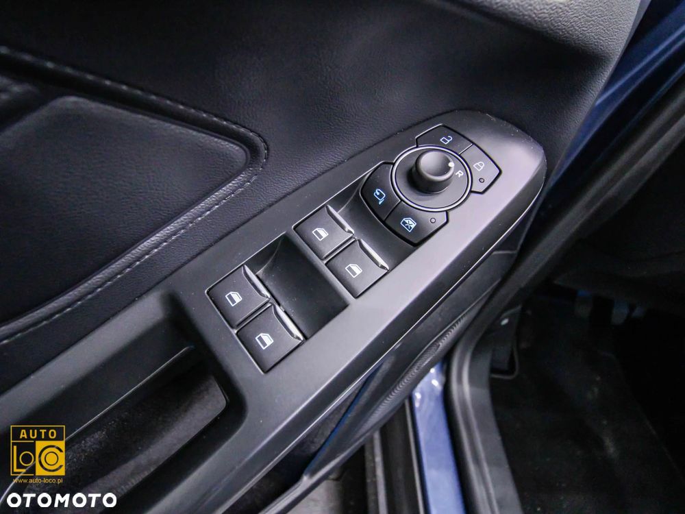 Ford Focus 1.0 EcoBoost Titanium X - 32