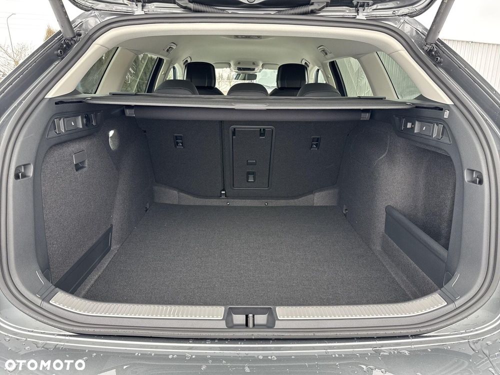 Skoda Superb 2.0 TDI SCR 4x4 L&K DSG - 37