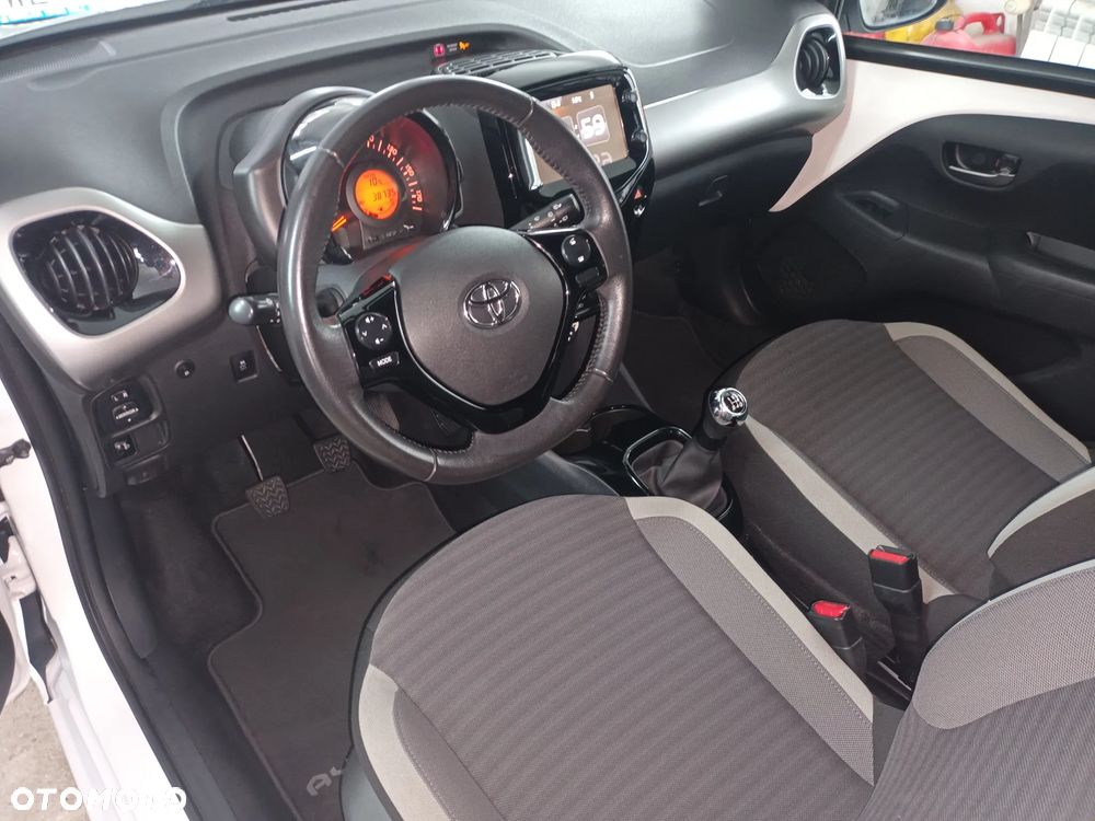 Toyota Aygo 1.0 VVT-i Color Edition - 11