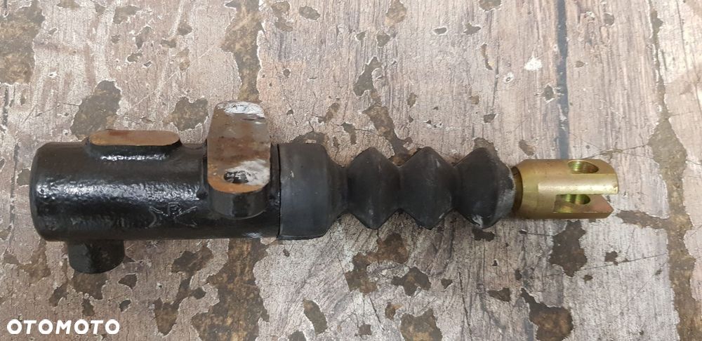 Wysprzęglik / Pompa sprzęgła hydrauliczna Nissan Trade 3.0D - 5