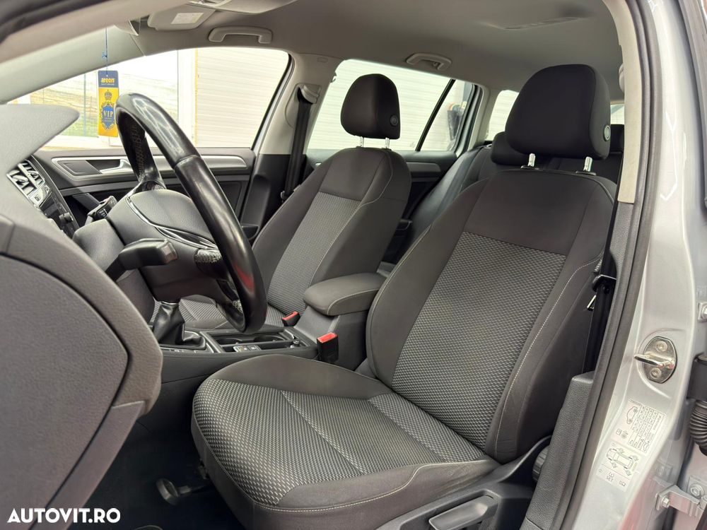 Volkswagen Golf 1.6 TDI SCR Comfortline - 26