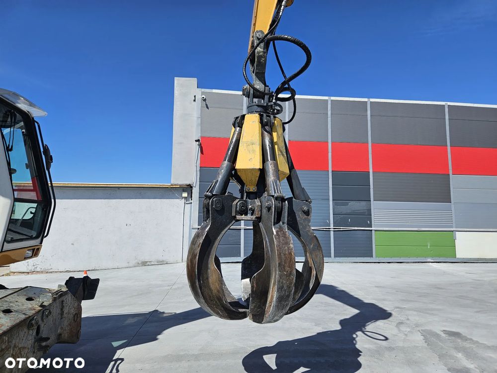 Liebherr A904 - 11