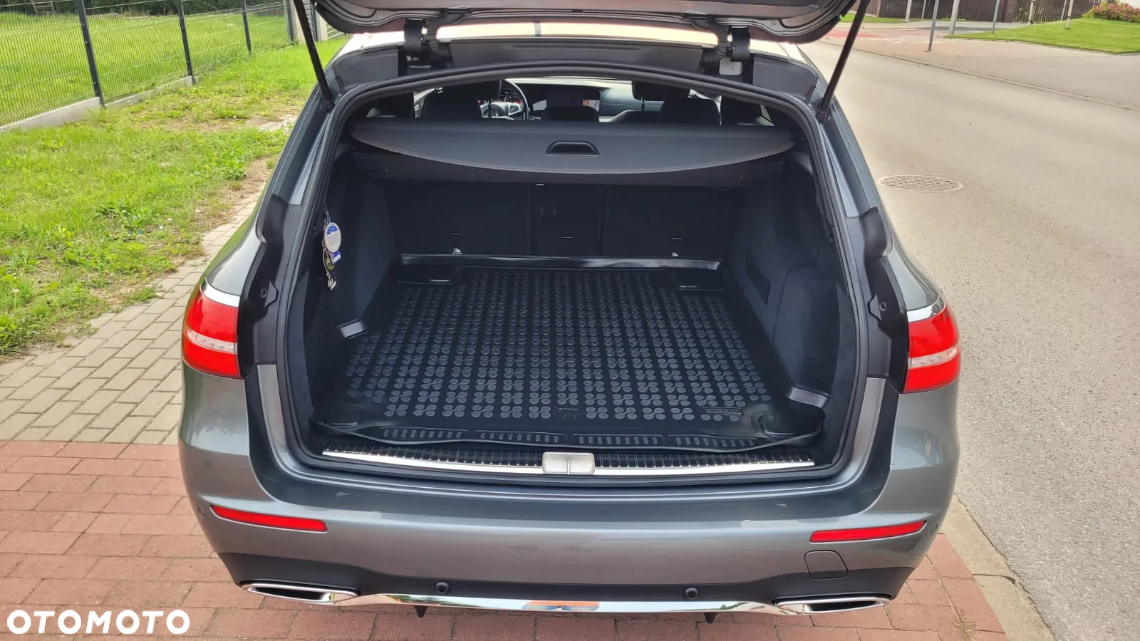 Mercedes-Benz Klasa E 220 d 9G-TRONIC - 8
