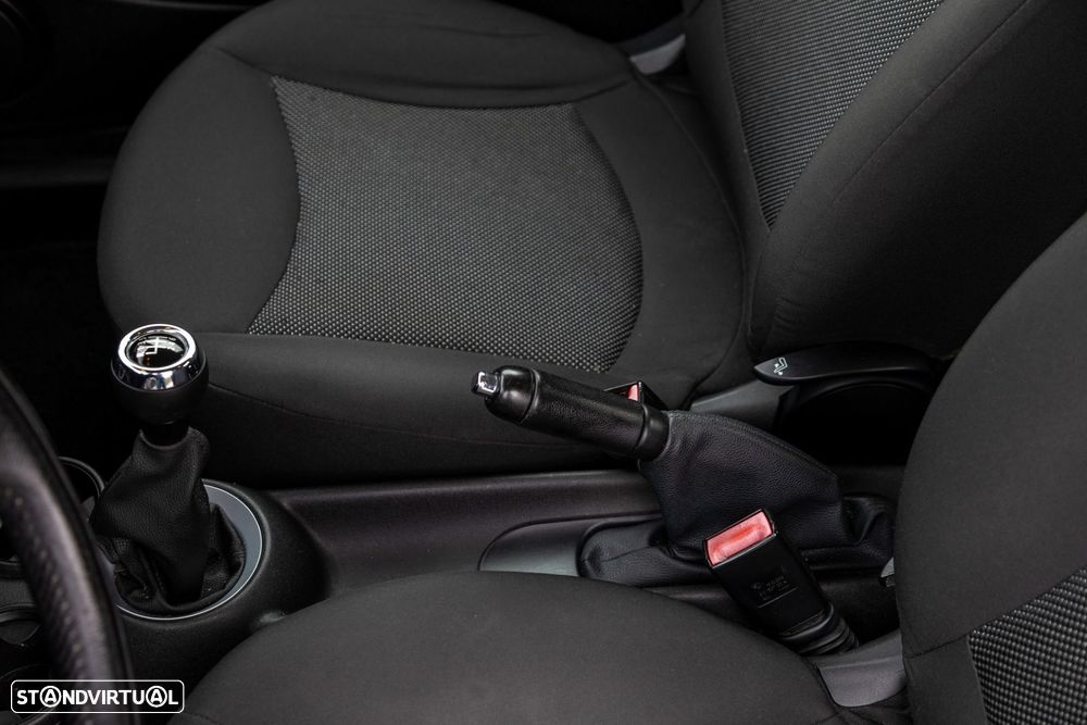 MINI 3 Portas One D - 35