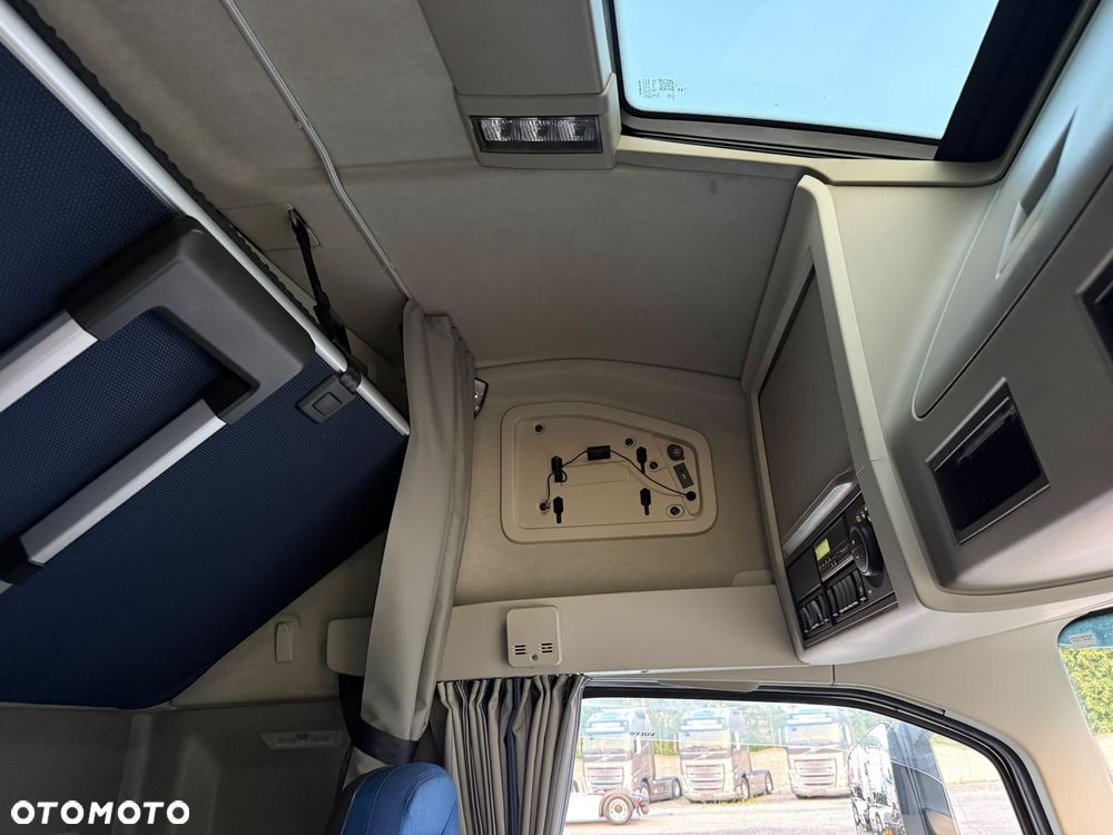 Volvo FH500/EURO6//METALIK/FULL LED/NAVI/KLIMA.POSTOJOWA/SPROWADZONY - 36