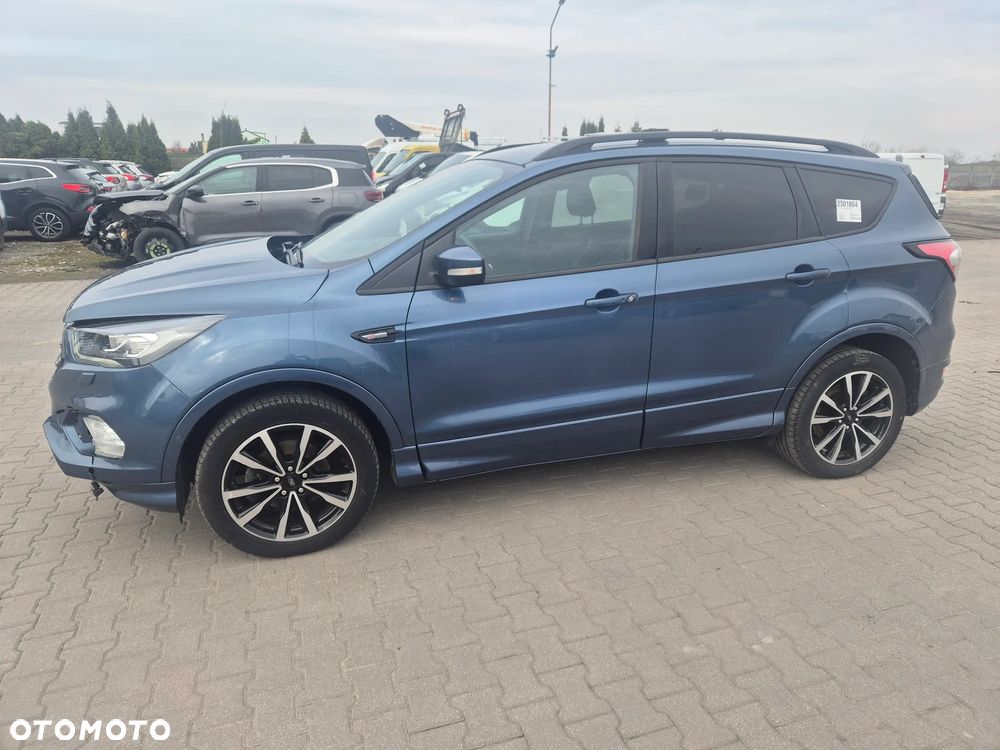 Ford Kuga 1.5 EcoBoost 2x4 ST-Line - 8
