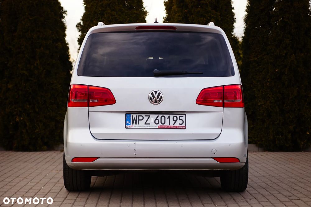Volkswagen Touran 1.6 TDI DPF BlueMotion Technology DSG Highline - 5