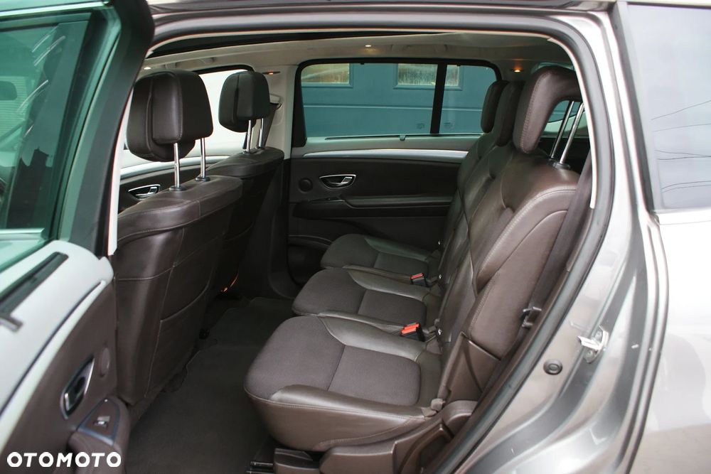 Renault Espace 1.6 dCi Energy Initiale Paris EDC 7os - 8