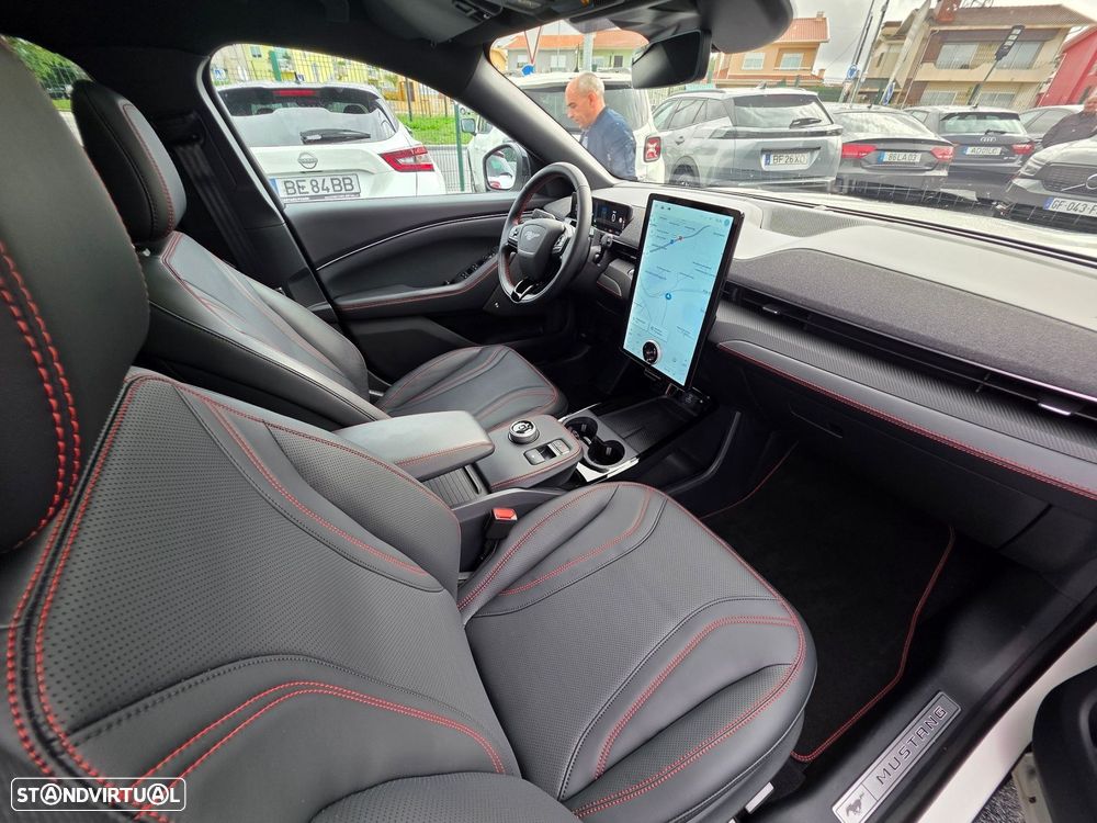 Ford Mustang Mach-E 87 kWh Premium AWD - 19