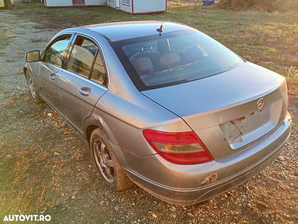 Mercedes-Benz C 200 CDI DPF BlueEFFICIENCY Avantgarde - 1