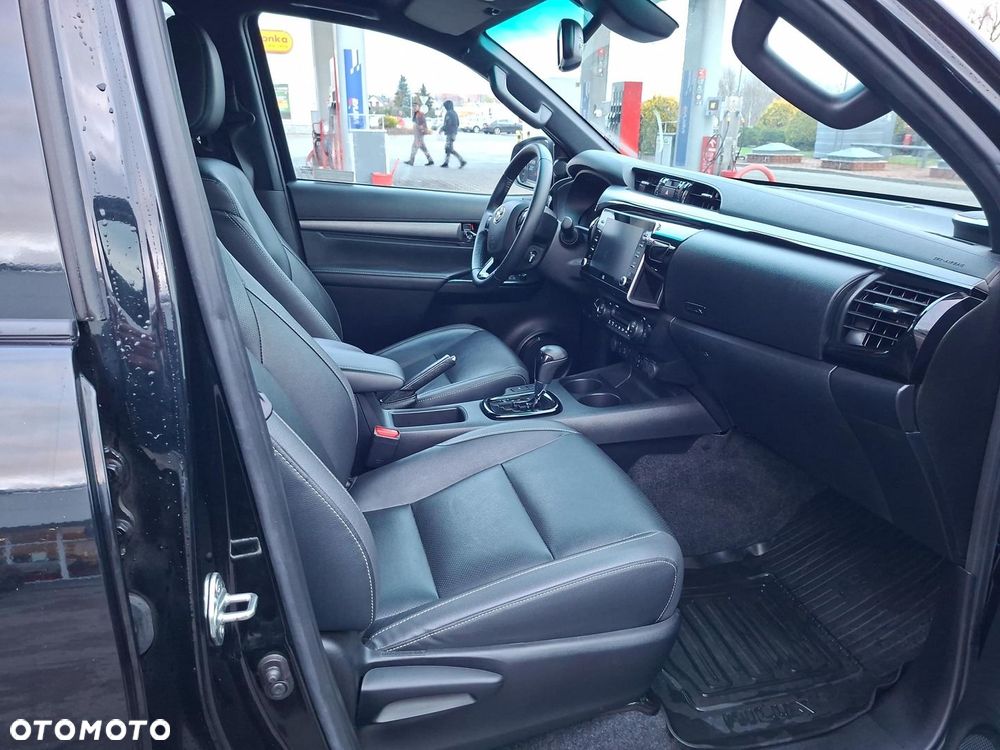 Toyota Hilux 2.8 D-4D Double Cab Invincible 4x4 - 9