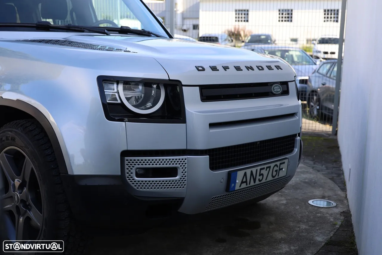 Land Rover Defender 2.0 P400e 110 AWD - 29