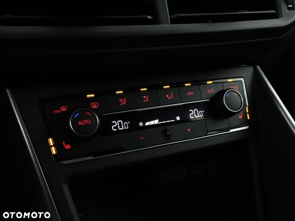 Volkswagen Polo 2.0 TSI DSG GTI - 29