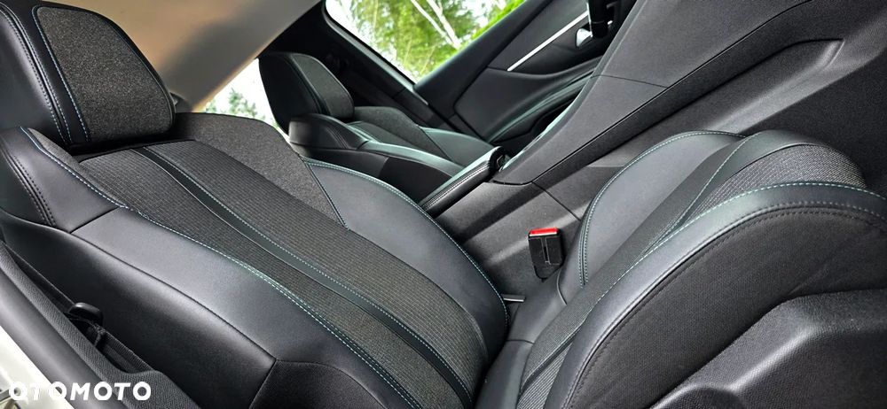 Peugeot 5008 1.5 BlueHDi Allure S&S EAT8 - 17