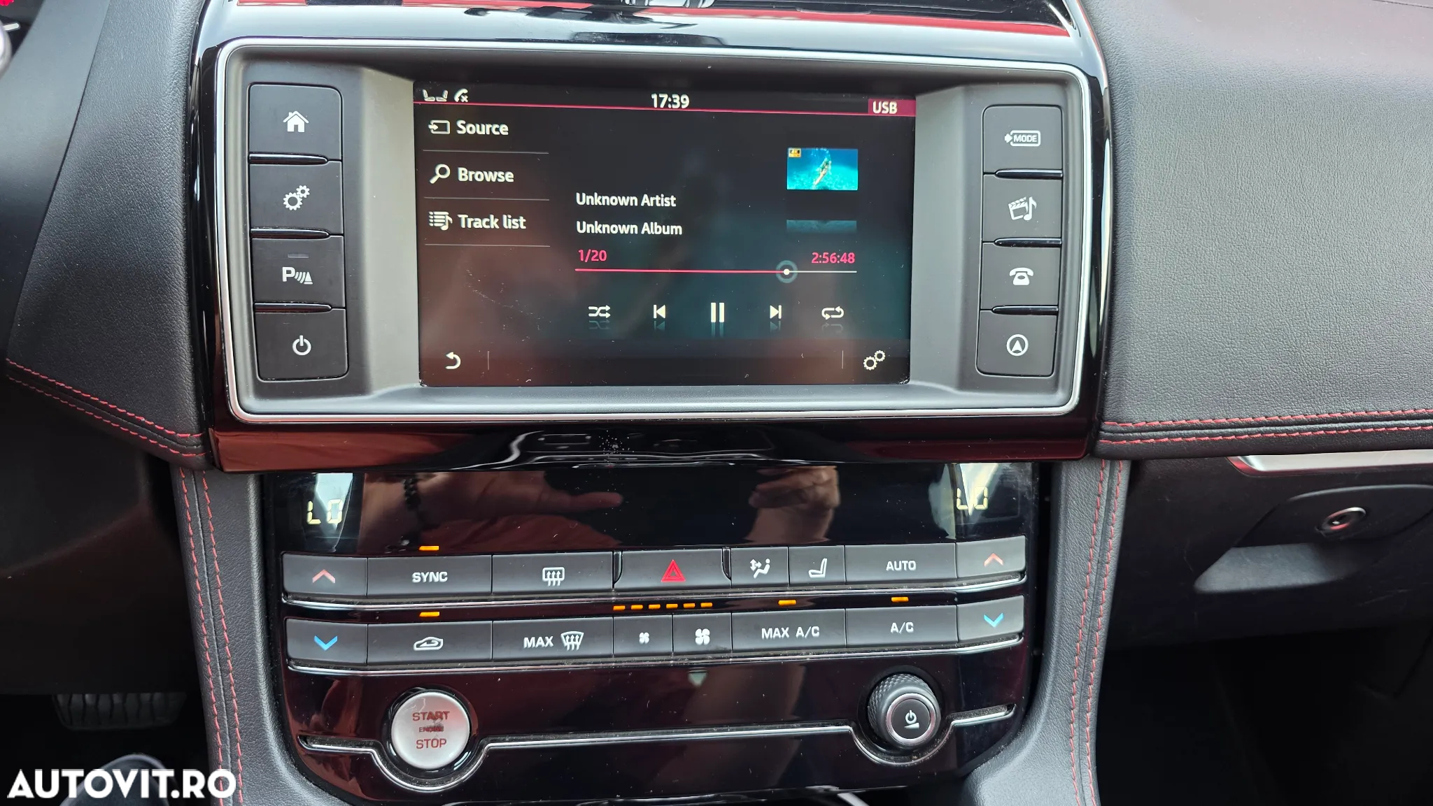 Jaguar F-Pace 30d AWD R-Sport - 27