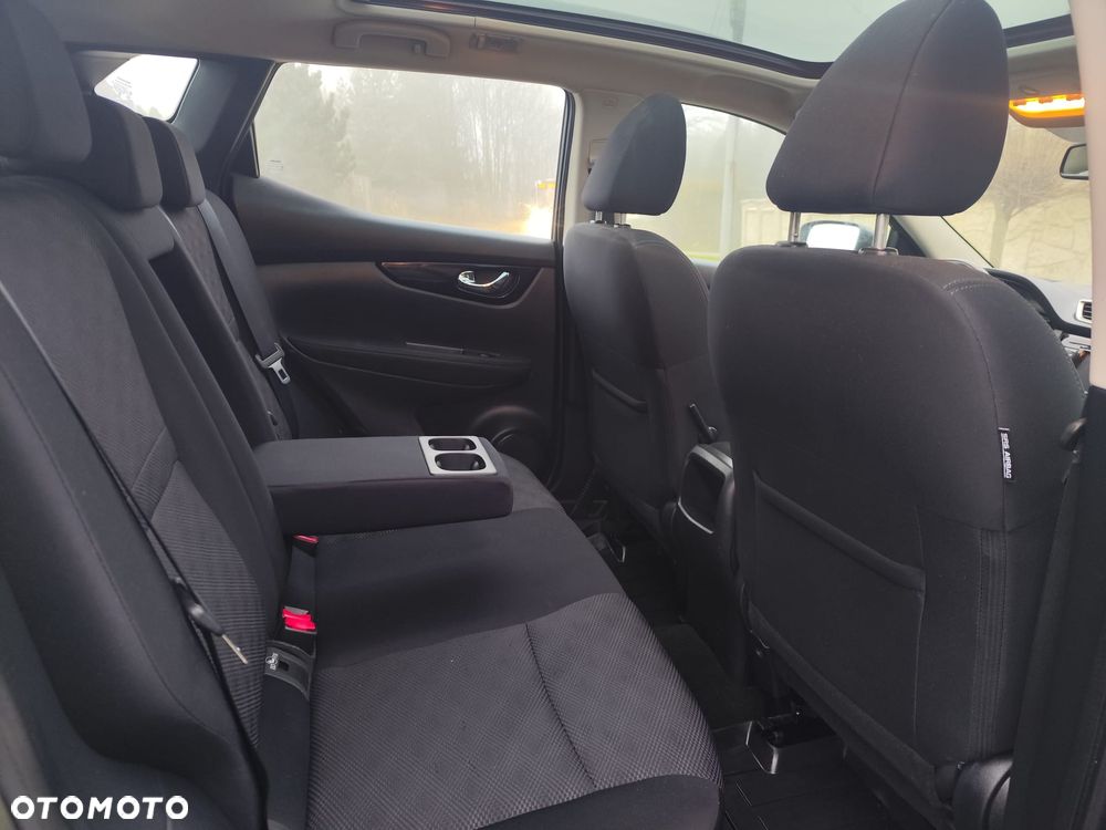 Nissan Qashqai 1.6 DIG-T N-Connecta - 12