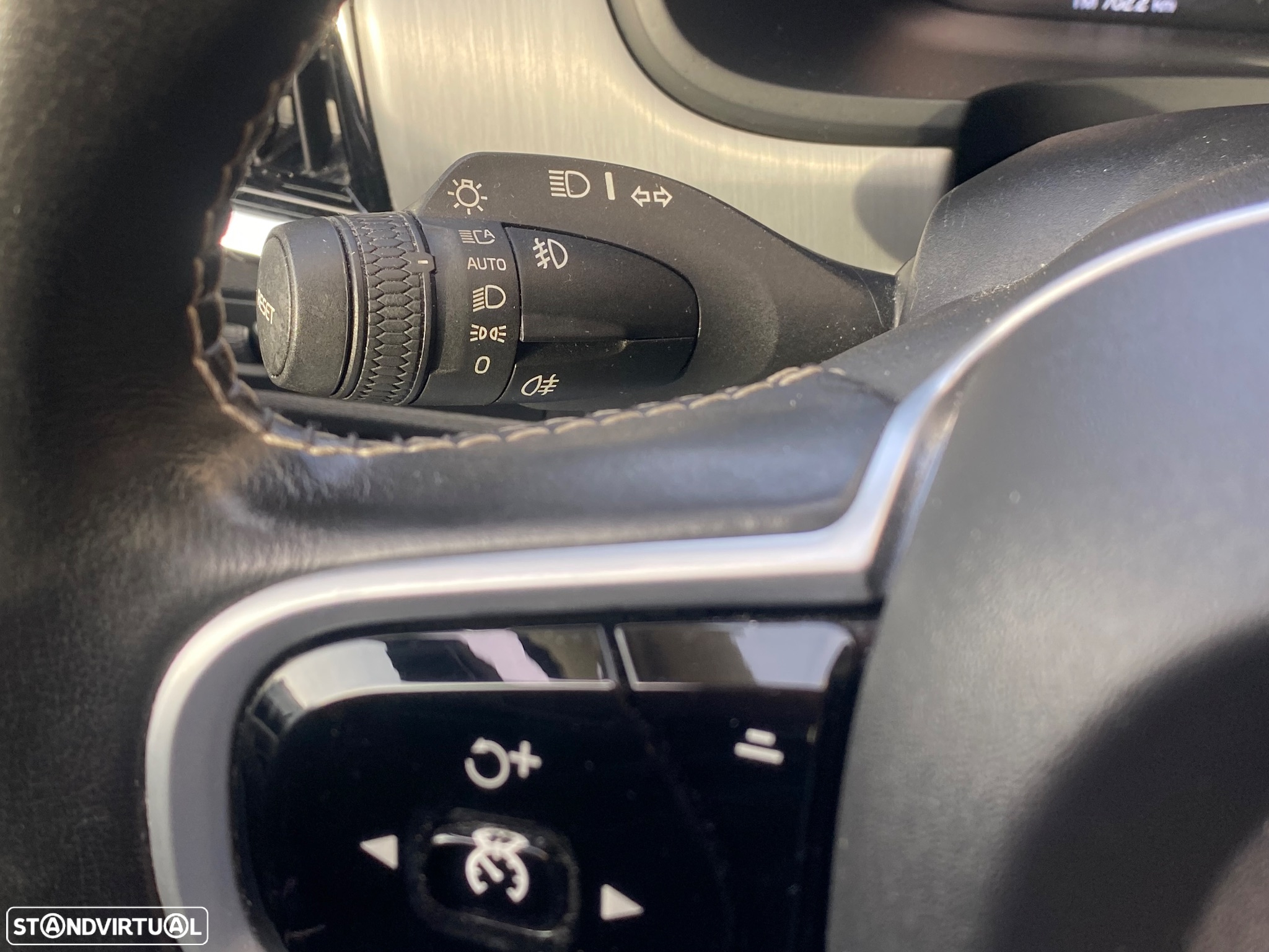 Volvo V90 2.0 D4 Momentum Plus Geartronic - 31
