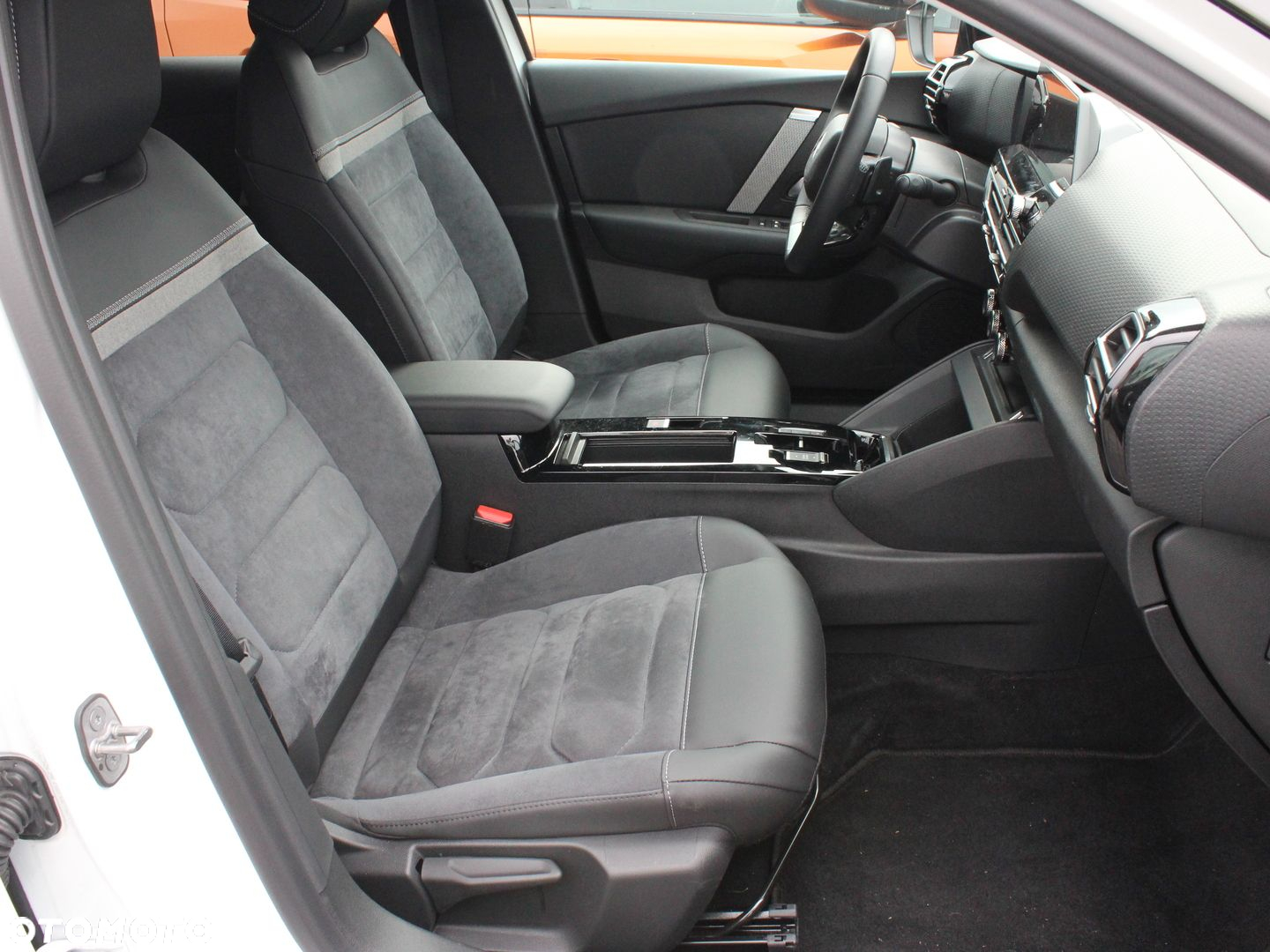 Citroën C4 1.2 PureTech Shine S&S EAT8 - 2